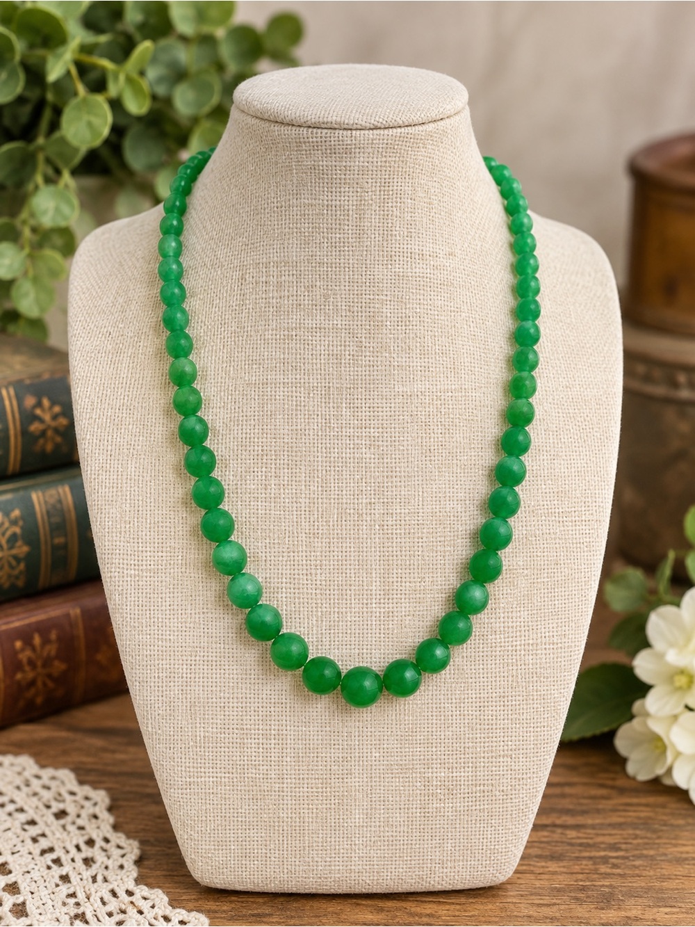 Graduated Green Stone Jade Beaded Necklace Classic Statement Jewelry